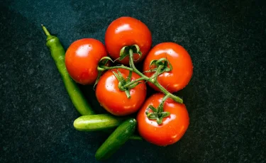 Как изменились цены на помидоры и огурцы в Казахстане