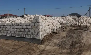 Балабақша керек: Байқадам ауылының тұрғындары техникалық қызмет көрсететін орталық құрылысына наразы