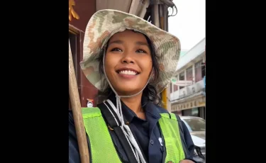 Көше сыпырушы келіншек кездейсоқ видеоның арқасында ең сұлу модельге айналды