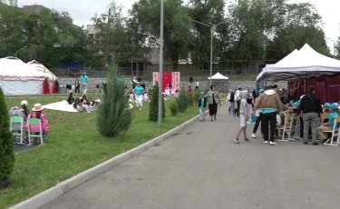 Летние пришкольные лагеря Алматы сегодня распахнули свои двери для детей