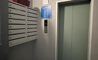 Алматыда Райымбек даңғылы бойындағы үй жаңартылды