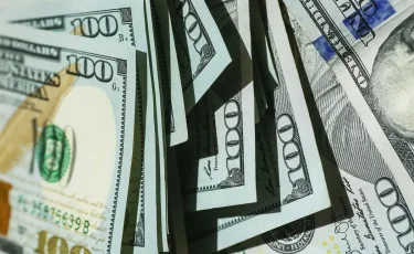 Курс валют на 28 мая 2025