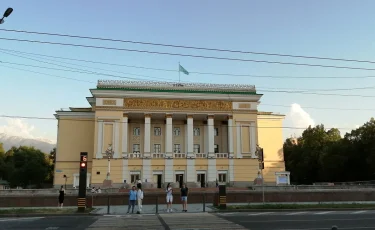 Бесплатный доступ в музеи и театры предоставят летом школьникам в Казахстане