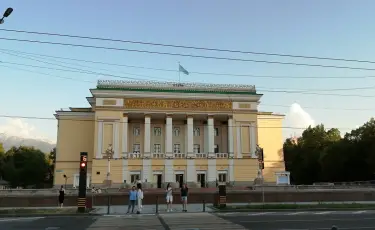 Бесплатный доступ в музеи и театры предоставят летом школьникам в Казахстане