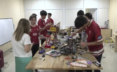 Казахстанских детей ознакомят с цифровыми профессиями и кибербезопасностью