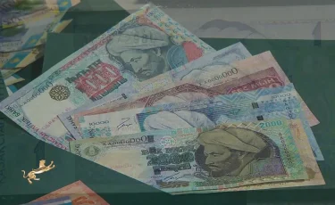 Кәсіпкерді пара беруге итермелеген тұрғын 11 жылға сотталды