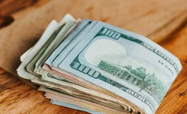 На низком старте: что происходит с долларом в Казахстане