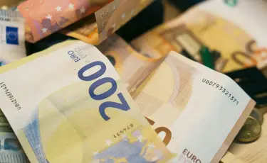 Курс доллара и евро в обменниках Алматы 28 мая 2025