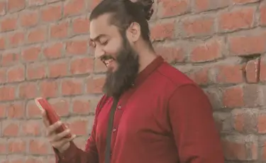 Опасные открытки в WhatsApp: это могут быть вирусы и мошенники