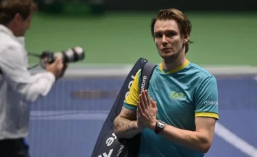 Казахстанский теннисист вышел в третий круг турнира «Ролан Гаррос»