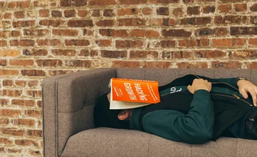 У кого в Казахстане больше свободного времени — у мужчин или женщин