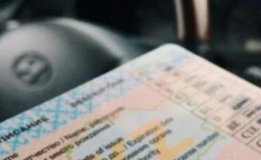 Фальшивый документ: житель Туркестанской области обещал без экзаменов сделать права