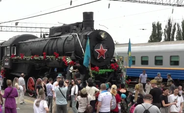 Из прошлого в настоящее: на алматинский вокзал 9 мая прибыл «Поезд памяти»