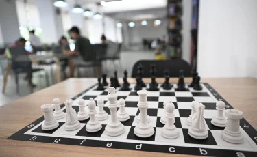 Алматыда оқу жылы аяқталғаннан кейін мектеп жанындағы лагерьлер жұмысын бастайды