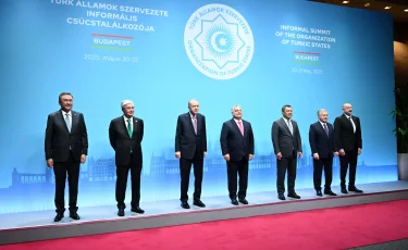 Президент принял участие в неформальном саммите Организации тюркских государств