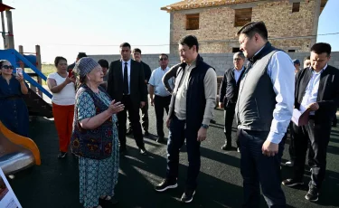 Алматы әкімі Алатау ауданында әлеуметтік маңызы бар жобалардың іске асырылу барысымен танысты