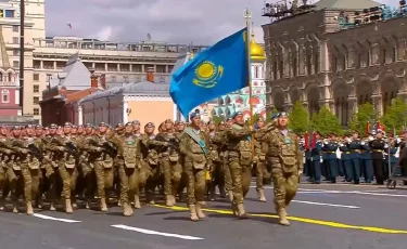 Президент поприветствовал военнослужащих Вооруженных сил Казахстана, участвующих в параде на Красной площади