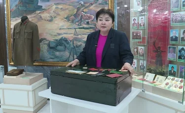 Германиядан келген ағаш шабадан: мектеп оқушылары 500-ден астам құнды жәдігерді музейге өткізді