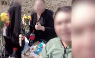 Горестный букет: в Актобе за сбор тюльпанов детьми, судят акима сельского округа