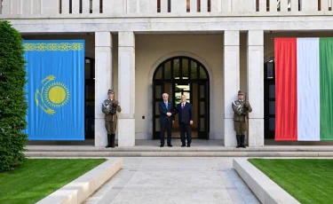 Мемлекет басшысы Мажарстан премьер-министрімен келіссөз жүргізді