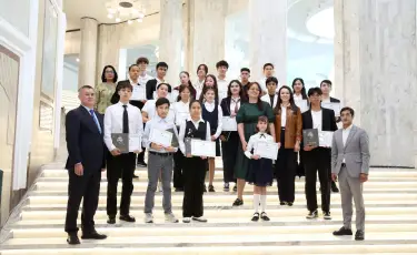 Алматы қаласы әкімінің орынбасары дарынды оқушылармен кездесті