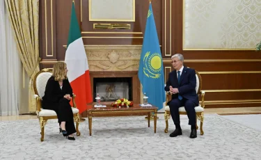 Президент Қазақстанға ресми сапармен келген Италия премьер-министрін қарсы алды
