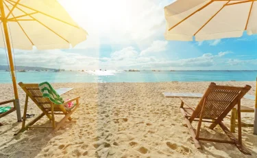 Пляжный сезон: названы 10 самых тёплых и чистых морей в мире