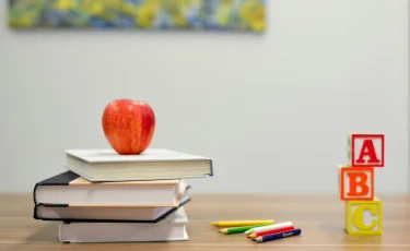 Комфортная школа: программа обеспечит работой 30 тысяч педагогов