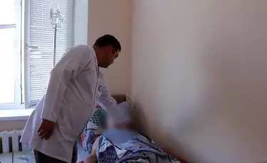 Оқ жаудырған: Атырау облысында көлікте болған үш азаматтың жағдайы ауыр