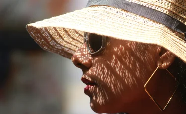 Жазда теріңізді қорғаңыз: қатерлі ісіктен сақтанудың жолдары