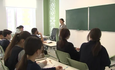 Елімізде үш ауысымды мектеп жоқ - Мереке Нұрмұханова