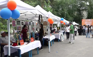 AUEZOV FEST - 2025: Алматыда демалыс орталықтарының аудандық жәрмеңкесі өтті