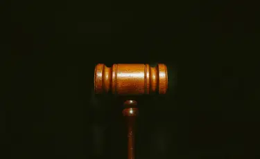 Жамбыл облысы мемлекеттік кірістер департаментінің бас маманы делдал болғаны үшін сотталды