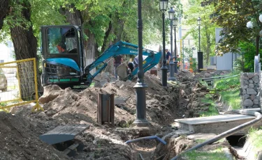 В Алматы с начала 2024 года заменено 45 тыс. опор освещения и протянуто 500 км кабеля