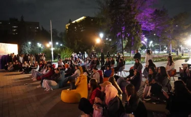 Алматыда ашық аспан астында отандық фильмдер көрсетілімі басталды