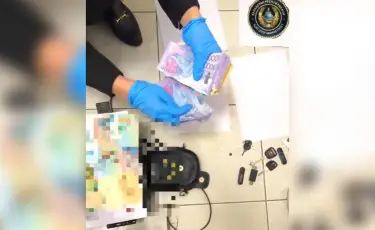 Заңсыз көші-қон арнасы тоқтатылды: полиция төлқұжаттар, мөрлер мен ақша тәркіледі