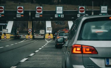 Казахстанцам на заметку: в Кыргызстане ужесточили правила въезда