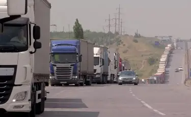 В Астане усилен контроль за грузовым транспортом
