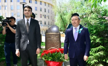 Ерлікке тағзым: Алматыда ескерткіш тас белгісі орнатылды