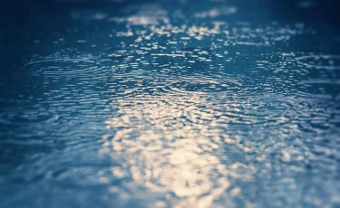 Грозовая волна накроет страну: где ждать дожди и град