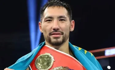 Жәнібек Әлімханұлы The Ring журналының жаңартылған рейтингінде көш бастады