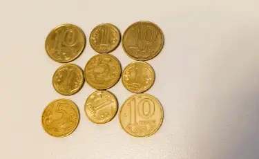 Нацбанк Казахстана прекращает выпуск монет номиналом в 1 и 2 тенге