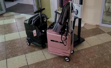 Кешіккен рейс: Ақтауда жүздеген адам жолынан қалды