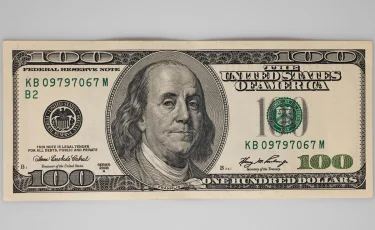 Курс доллара и евро в обменниках Алматы и Астаны 21 июня 2025