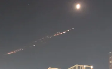 Свет с небес: жители Астаны встревожены странным явлением