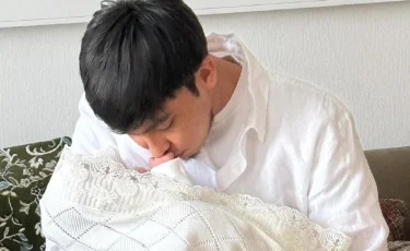 Raim мен Ерке Есмаханның ұлы дүниеге келді