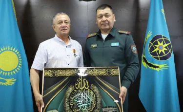 Суға батқан балаларды құтқарған: Сәтбаев тұрғыны медальмен наградталды