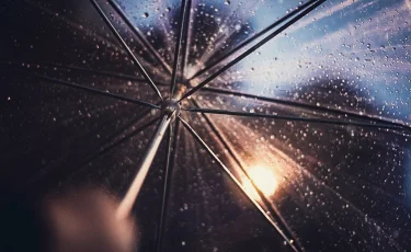 Грозовая угроза: на востоке страны возможен град и шквальный ветер