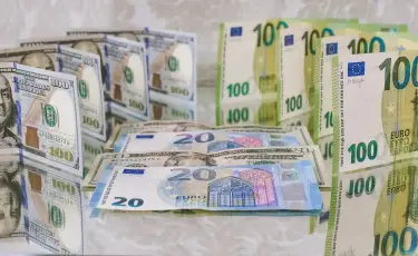 Курс доллара и евро в обменниках Алматы и Астаны 13 июня 2025