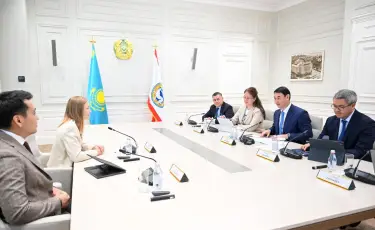 Дархан Сатыбалды провел встречу с руководителем образовательного направления Google